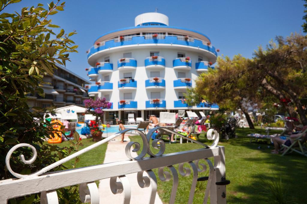 Hotel Playa Blanca 3*